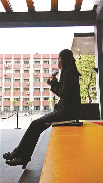 公园内吃午饭
